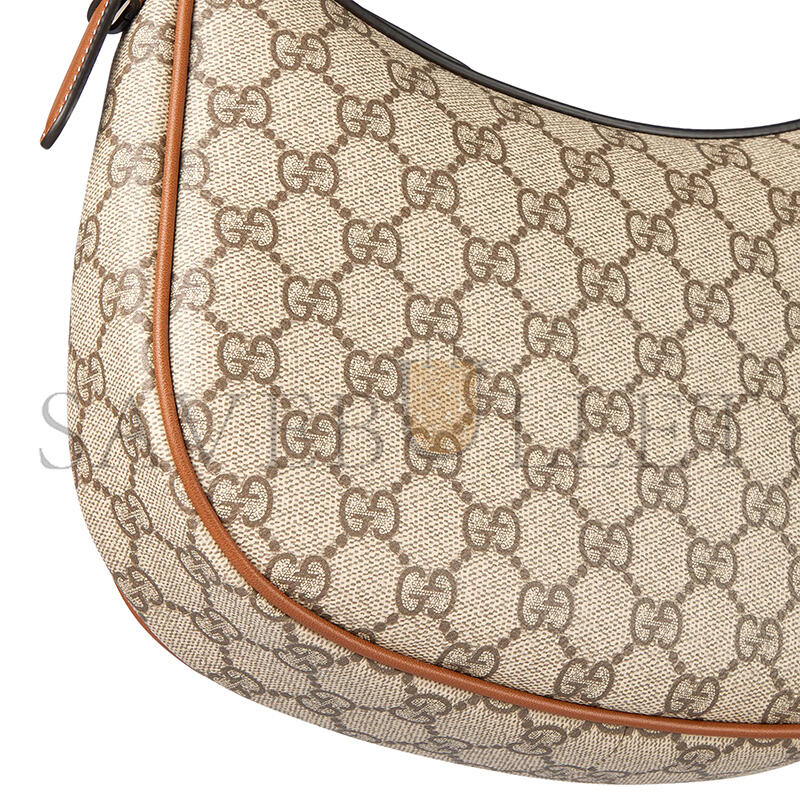GUCCI GG EMBLEM MEDIUM SHOULDER BAG 815409 (25.5*20*5cm)